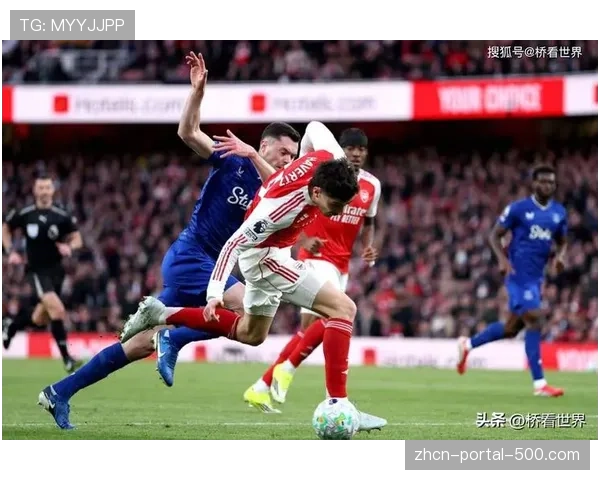 官方:经VAR回放,取消阿森纳进球,判罚攻方犯规在先